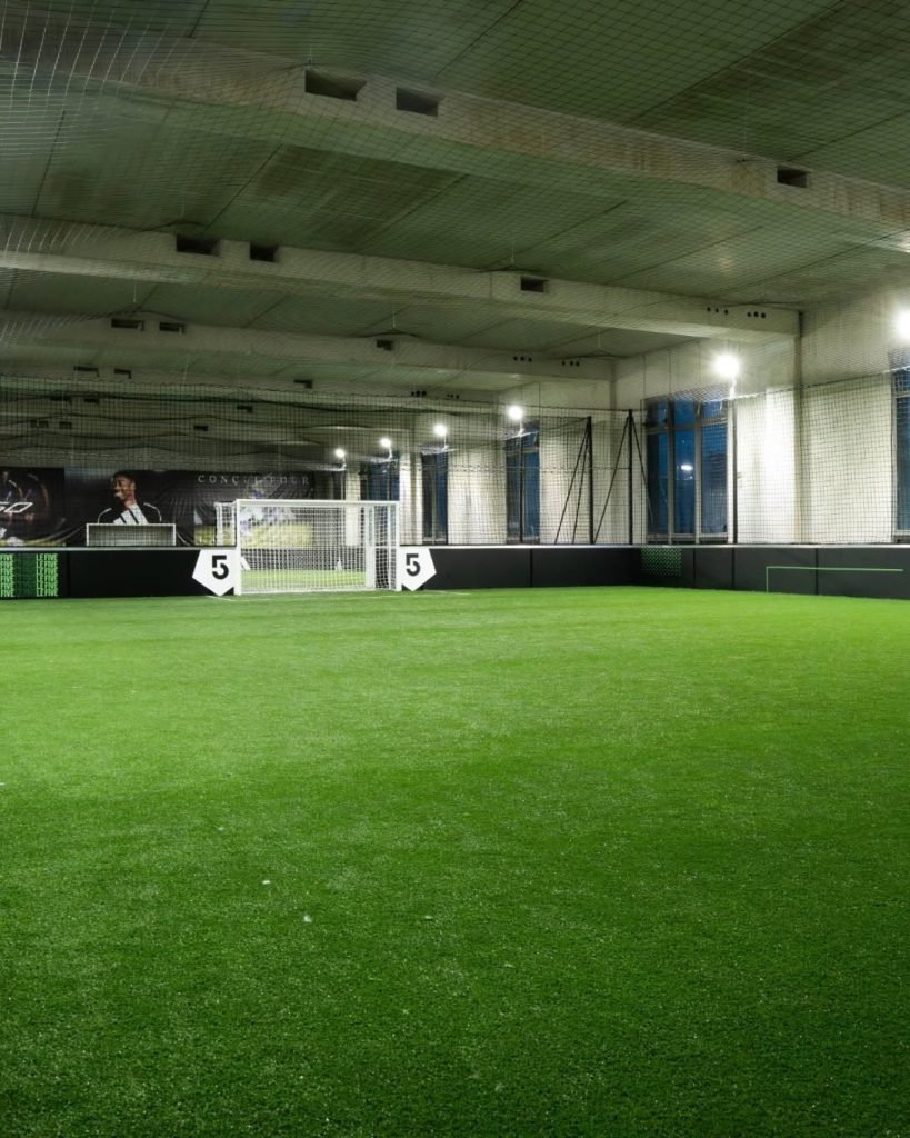 Terrain de foot à 5 couvert